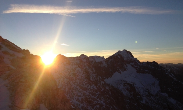 Guided climbing tour over Jubiläumsgrat ridge with overnight stay on the Zugspitze