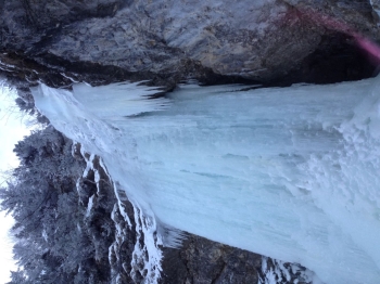 Ice climbing at the Notkarspitze Ettaler Mühlenfall