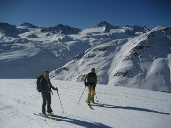 Venter Runde - Classic skitour crossing through the Ötztaler alps (5 days)