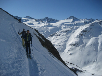 Venter Runde - Classic skitour crossing through the Ötztaler alps (5 days)