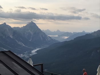 Beautiful hike through the Ampezzaner Dolomites (5 days)