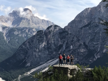 Beautiful hike through the Ampezzaner Dolomites (5 days)