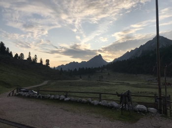 Beautiful hike through the Ampezzaner Dolomites (5 days)