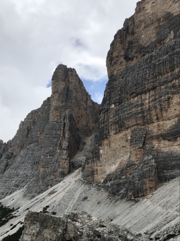 Beautiful hike through the Ampezzaner Dolomites (5 days)