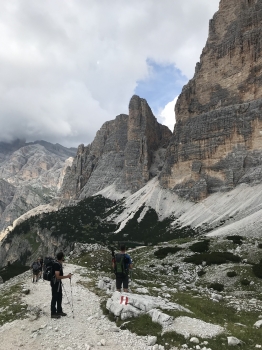 Beautiful hike through the Ampezzaner Dolomites (5 days)
