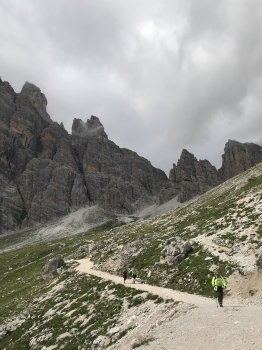 Beautiful hike through the Ampezzaner Dolomites (5 days)