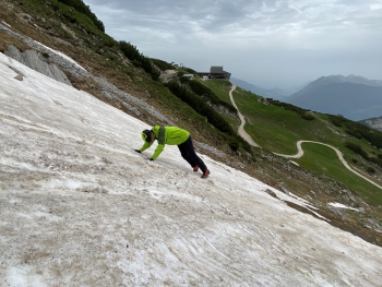 Safe mountain hiking Part 5 – ‘Crossing snowfields’