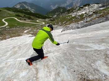 Safe mountain hiking Part 5 – ‘Crossing snowfields’