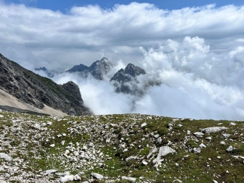 Hiking tour via Gatterl onto the Zugspitze (2 days)