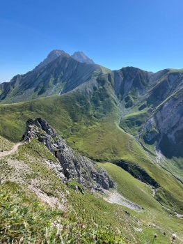 Hiking tour via Gatterl onto the Zugspitze (2 days)